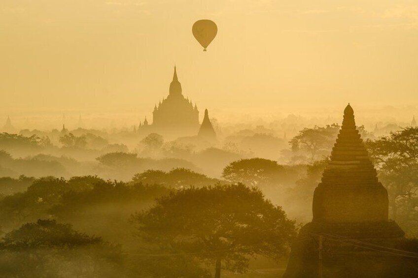 Sunrise in Bagan