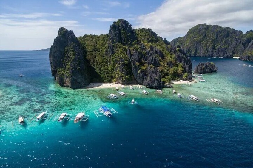 Off the Beaten Path Private Tour El Nido (Sibaltan)