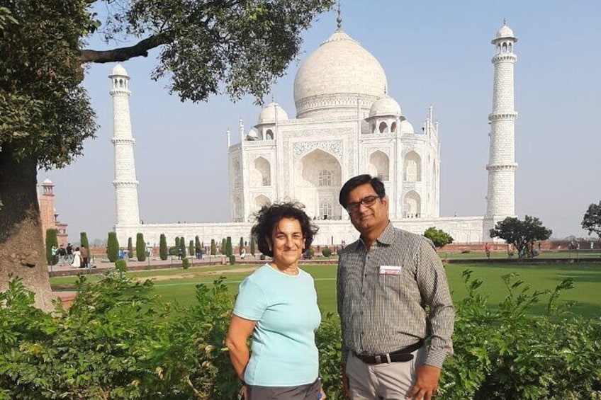 Private Exclusive Taj Mahal & Agra Fort City Tour