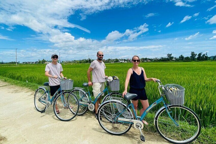 Hoian Bicycle Tour(Rural Village,Making Sleeping Mats &Rice Noodle,Basket Boat) 