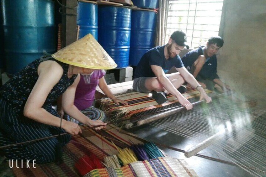 Hoian Bicycle Tour(Rural Village,Making Sleeping Mats &Rice Noodle,Basket Boat) 