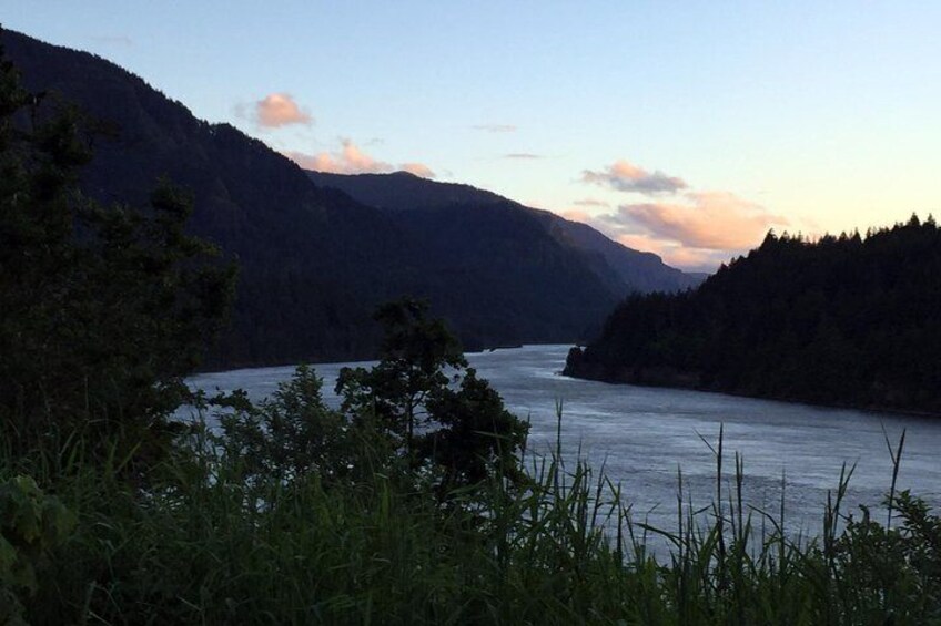 Full-Day Mt Hood Waterfall Tour with Lunch and Wine Tasting