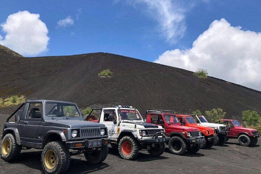  Mount Batur Sunrise Jeep Tour & Natural Hot Spring