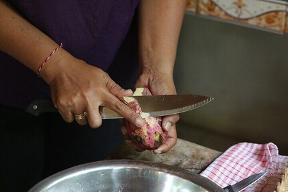 Gianyar Market Visit & Cooking Class in Ubud with Kadek & Putu