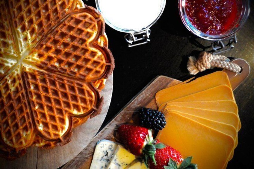 Browncheese and waffles 