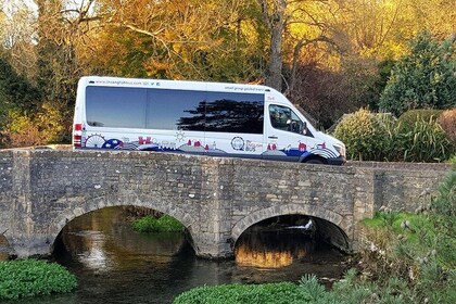 Excursión de un día a un pequeño grupo en Cotswolds Villages, Stratford y O...