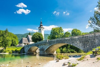 PRIVATE TOUR Lake Bled and Bohinj-Beyond the Alpine Lakes-Vintgar Included