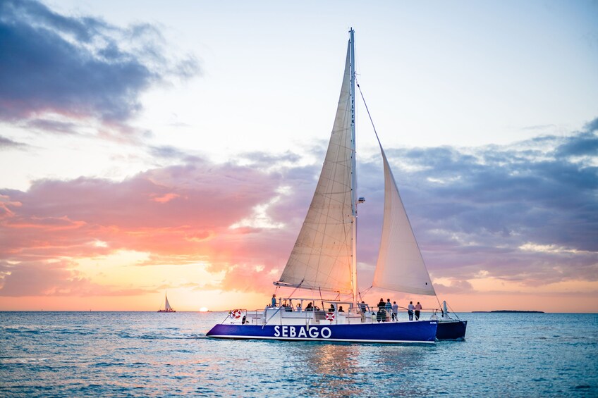 Key West Premium Sunset Sail with Champagne, Wine & Tapas