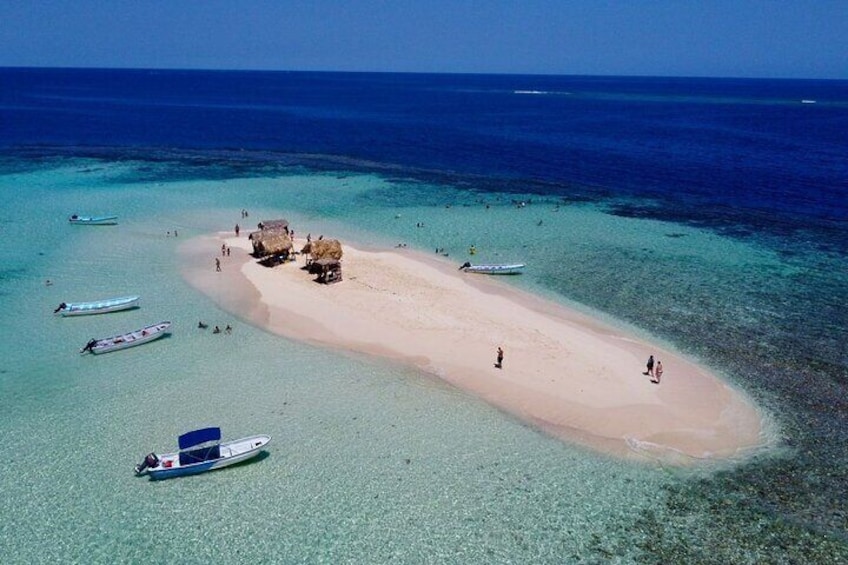Cayo Arena, Paradise Island Tour