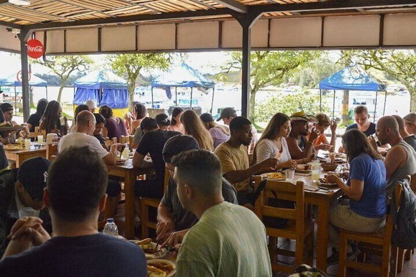 Full-Day Guatapé (Pueblo de Zocalos) from Medellín