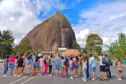 Guatape Tour, Piedra del Peñol Inclusief een boottocht, ontbijt en lunch