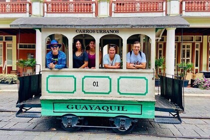 Half day tour of Guayaquil: history, cocoa and Ecuadorian taste.