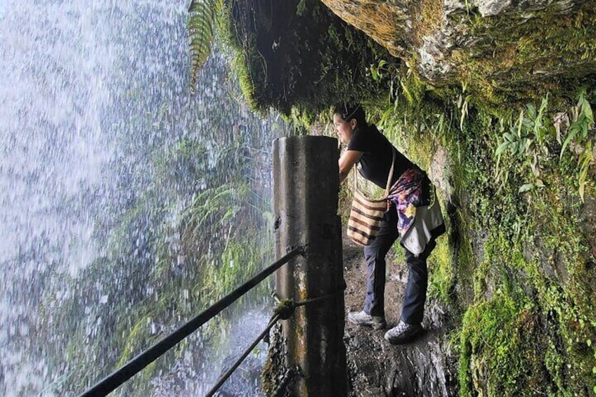 Hike to Colombia's Tallest Waterfalls: La Chorrera & El Chiflón Adventure from Bogotá