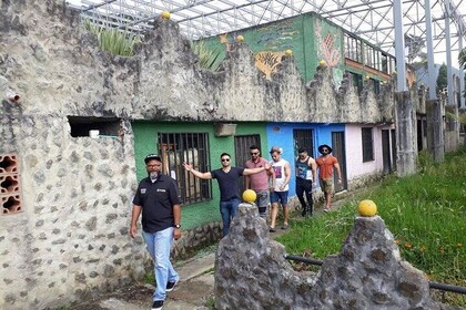 The Dark Days: Pablo Escobar and The New Medellin Private Tour