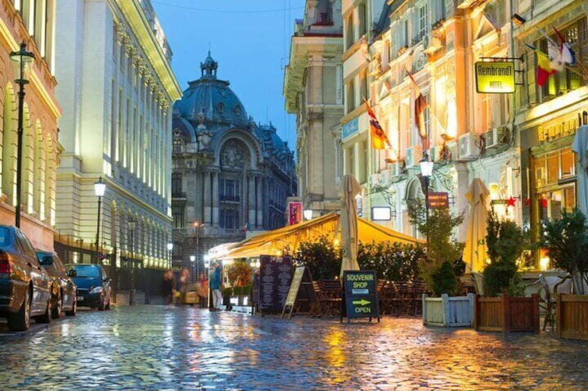Private Bucharest Ghost Tour: Night-time Exploration Game