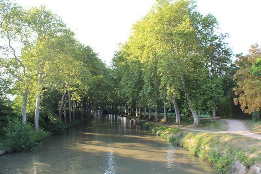 Show item 5 of 6. canal du midi