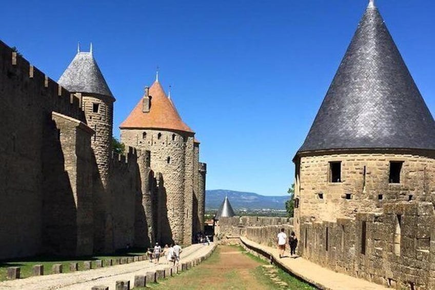 Show item 4 of 6. Cité de Carcassonne