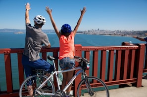 Fisherman's Wharf Bike Hire: Best views of Alcatraz!