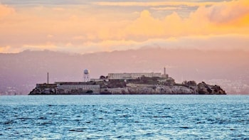 2-Day Hop-On Hop-Off & Alcatraz Tour