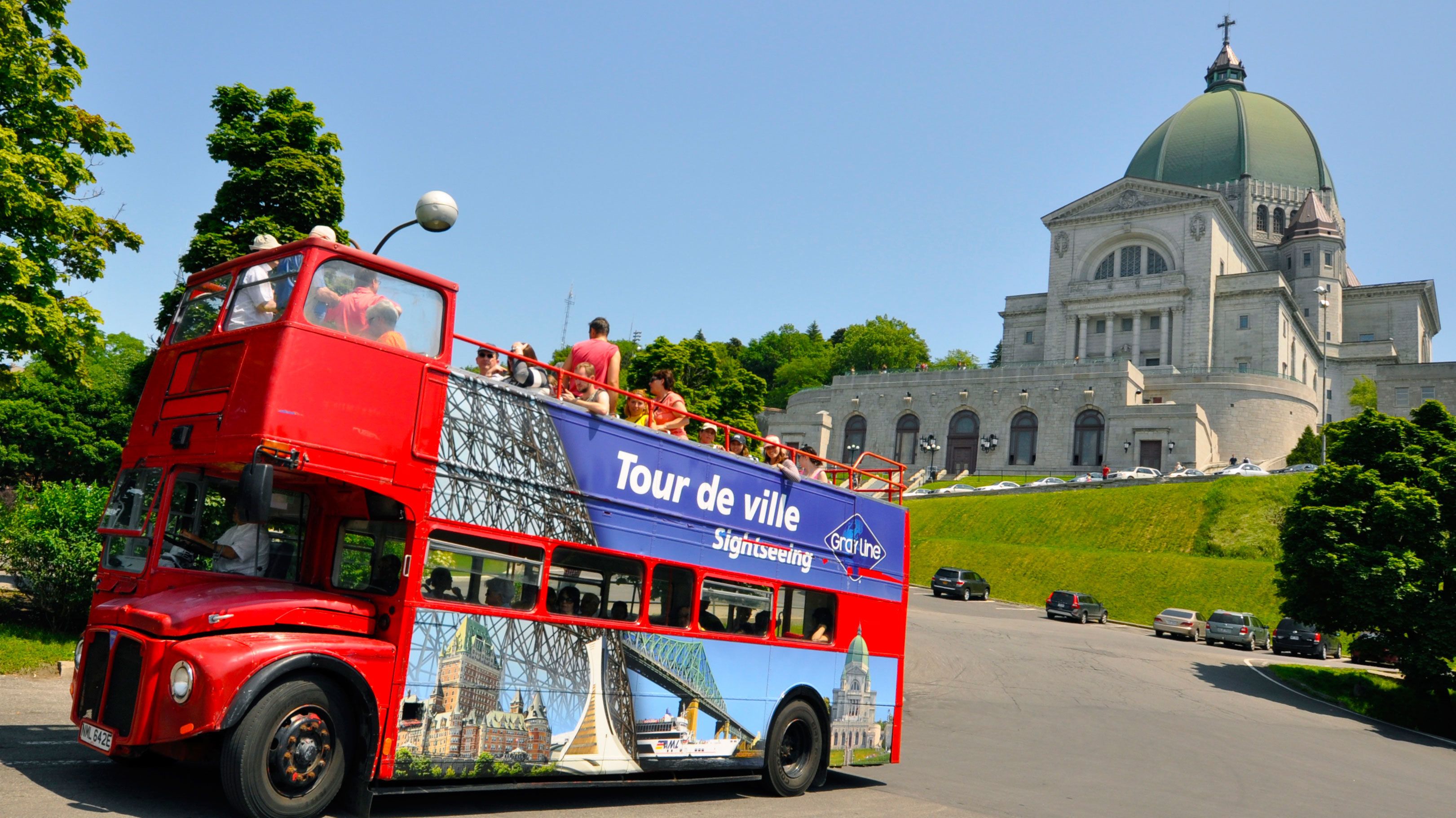 bus tour companies montreal