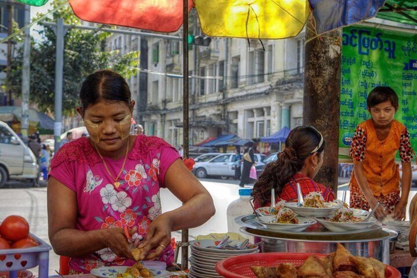 Private Yangon City Tour Including Lunch With English Local Tour Guide