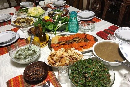 Private Lebanese Cooking Class in Beirut with Amal and Hotel Transfers
