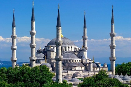 Full Day: Classic Istanbul Tour Including Blue Mosque, Hippodrome, Hagia So...