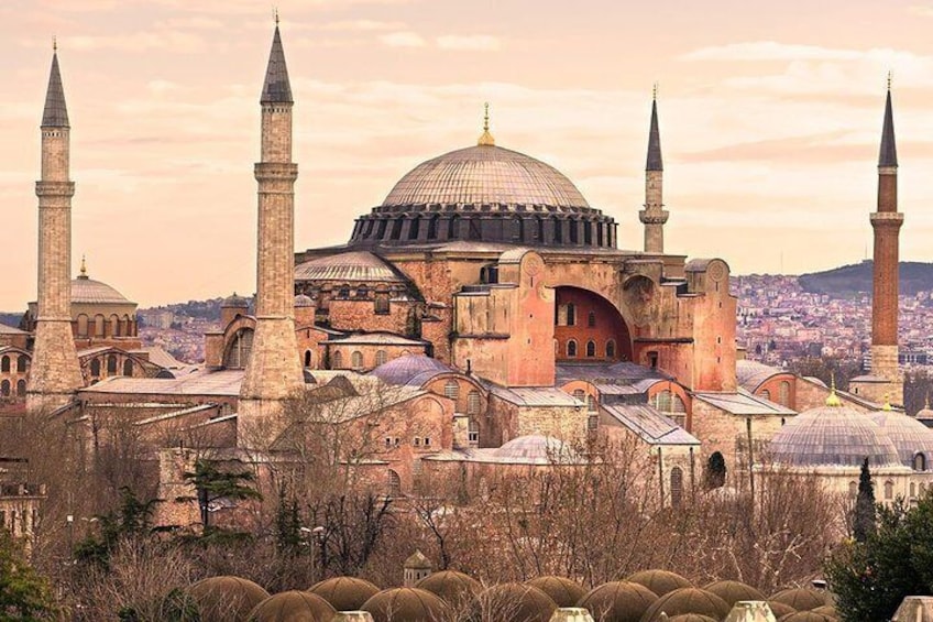 Full Day: Classic Istanbul Tour Including Blue Mosque, Hippodrome, Hagia Sophia and Topkapi Palace