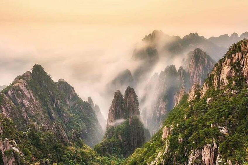 Mount Huangshan Highlights Group Tour -No Shopping