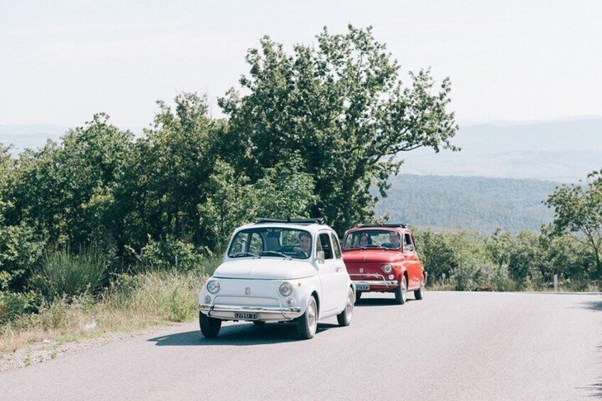 Private Vintage 500 Fiat tour in Tuscany