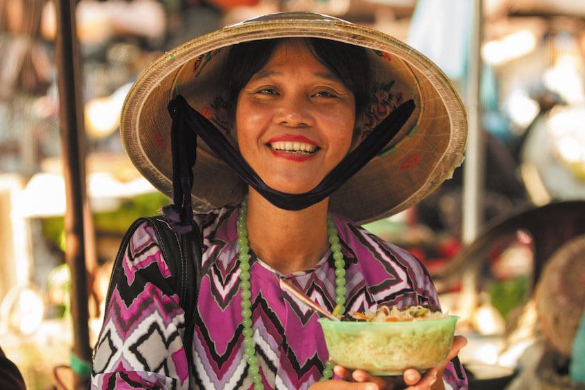 Evening in Saigon: Small Group Street Food Tasting Tour