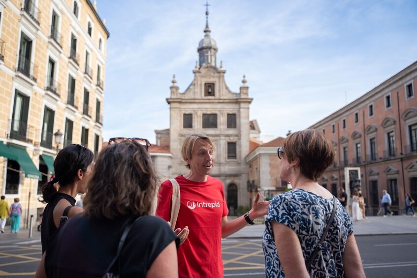 Evening Madrid Tapas & Wine Adventure with a Local