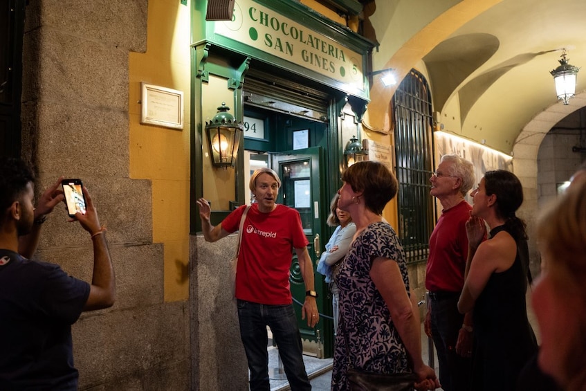 Evening Madrid Tapas & Wine Adventure with a Local