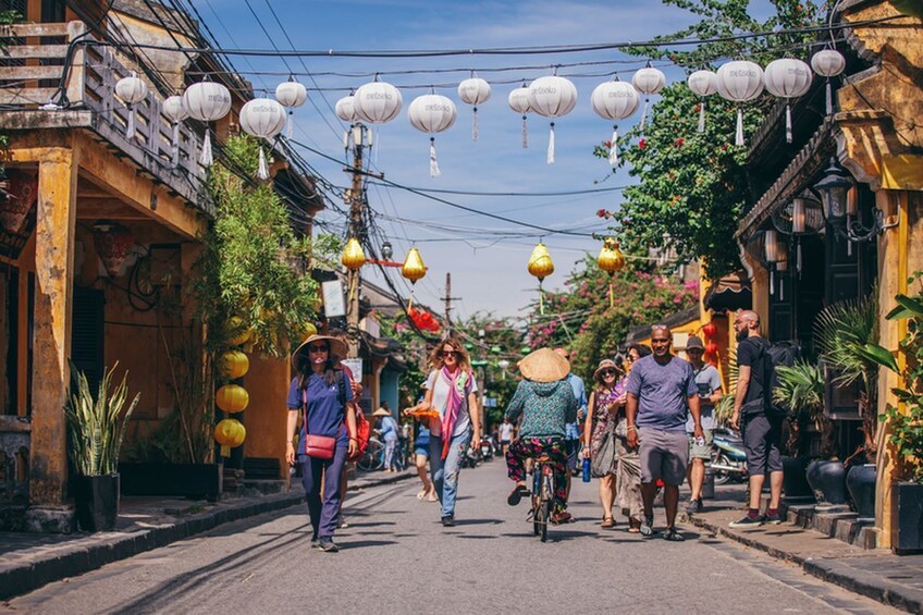 Hoi An Food Adventure - Eat your way through Hoi An, local style