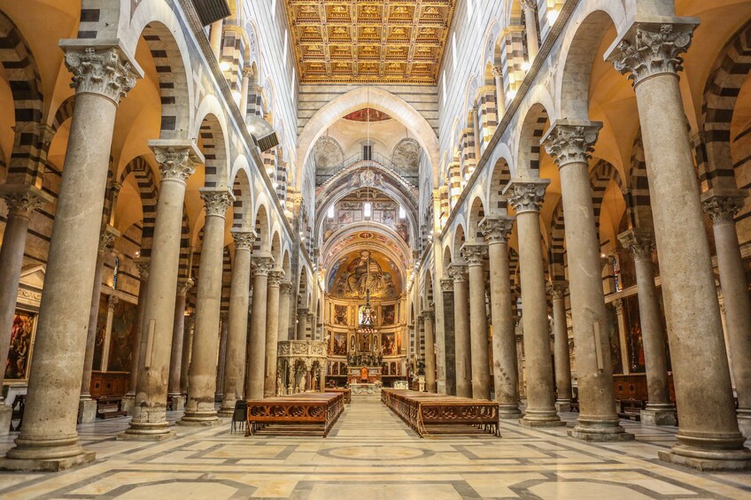 Pisa Miracoli Square Guided Visit with its famous Monuments