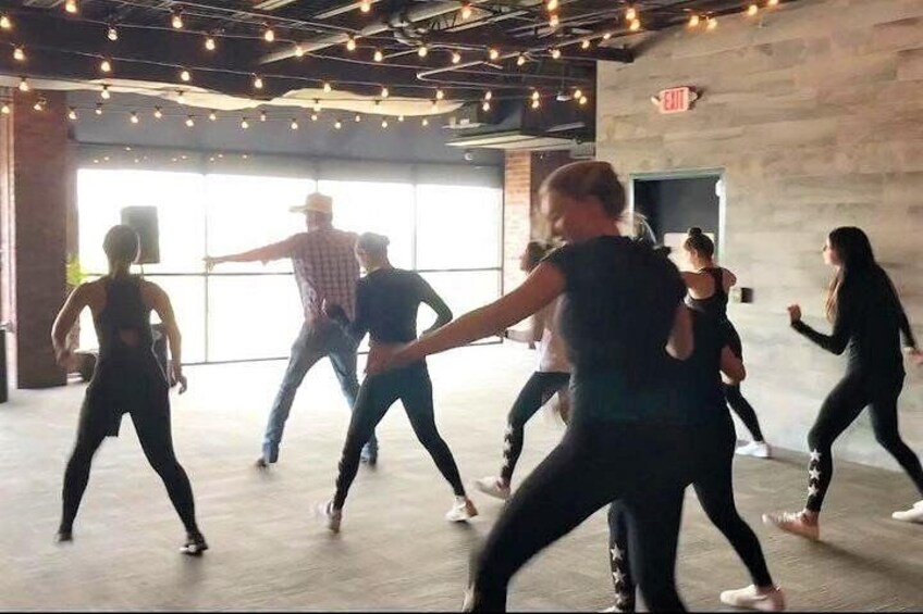 1Hour Nashville Line Dancing Class