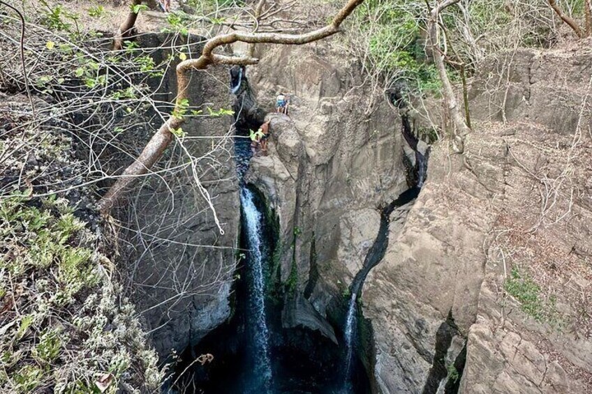 Tamanique Waterfalls tour from Surf City