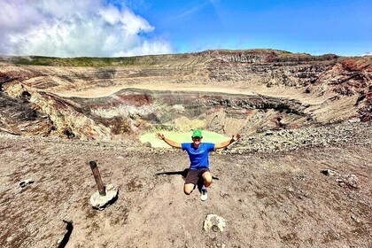 Santa Ana Volcano Hike Tour from Surf City