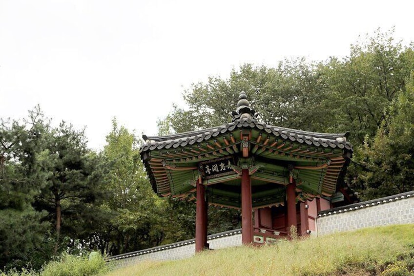 Suwon Hwaseong Fortress Small-Group Morning Tour from Seoul