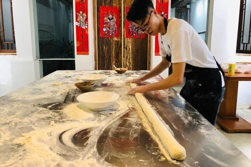 Half-Day Chinese Bun Cooking Class with Local Spice Market Visit