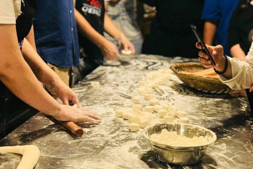 Half-Day Chinese Bun Cooking Class with Local Spice Market Visit