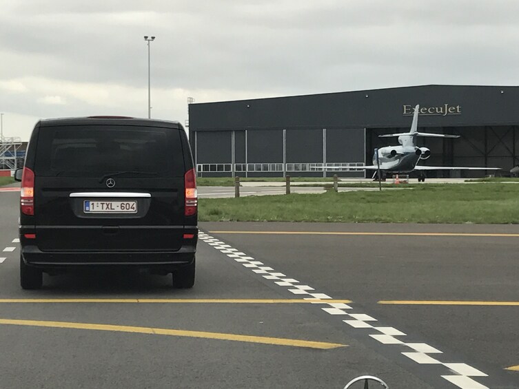 Private Minivan: Brussel Midi Train Station