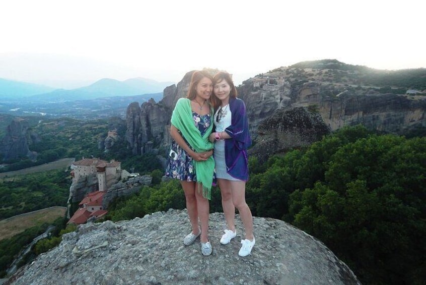 Local Agency - 1 day by Train Athens to Meteora in English or Spanish