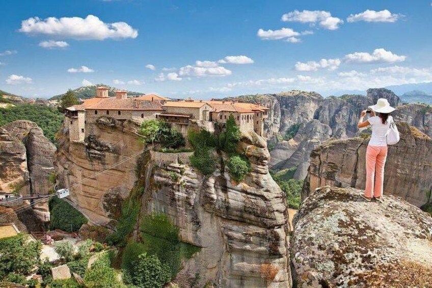 Full day Trip from Athens to Meteora by Train
