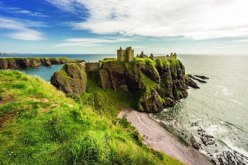 Small-Group Dunnottar Castle & Royal Deeside from Aberdeen