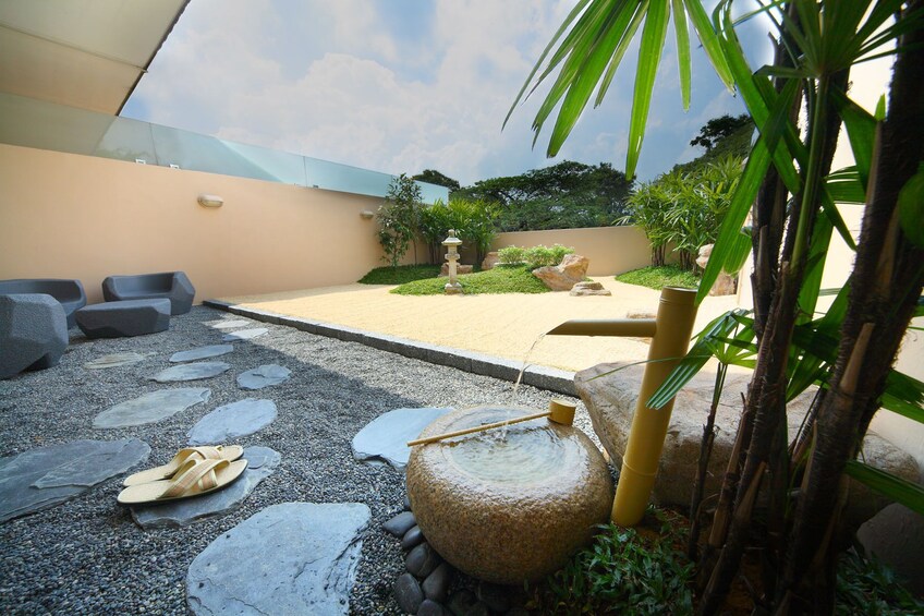 90mins Elemental Aromatherapy Massage + 30mins Hinoki Onsen