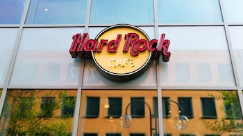 Hard Rock Cafe Dining with Priority Seating
