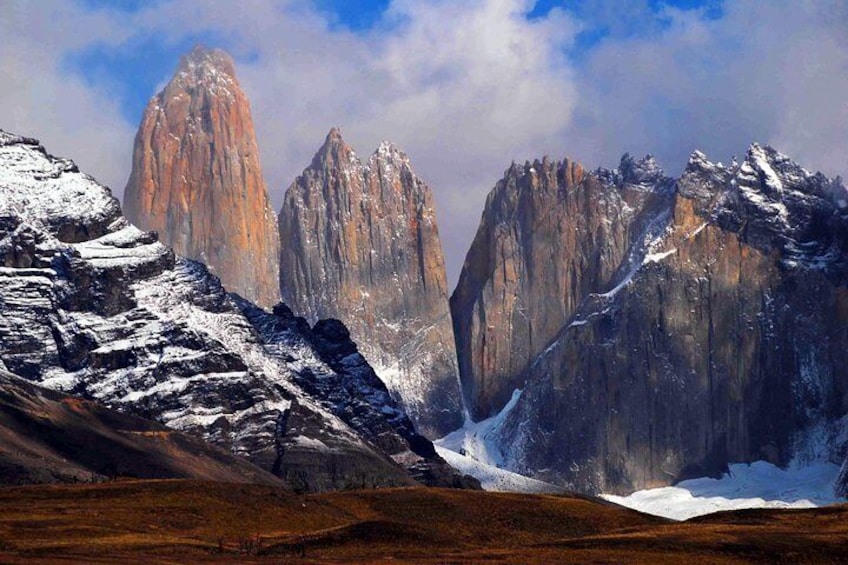 Full-Day Tour to Torres del Paine National Park from Puerto Natales(First Class)