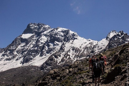 Cajon del Maipo randonnée avec Baños Colina au départ de Santiago