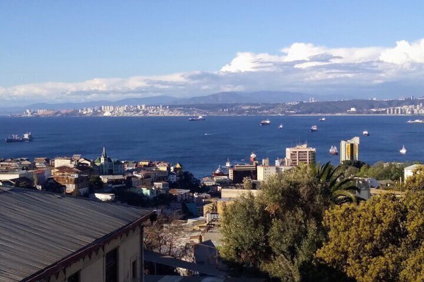 Full Day Tour Valparaiso - Vina del Mar and Casablanca Valley from Santiago